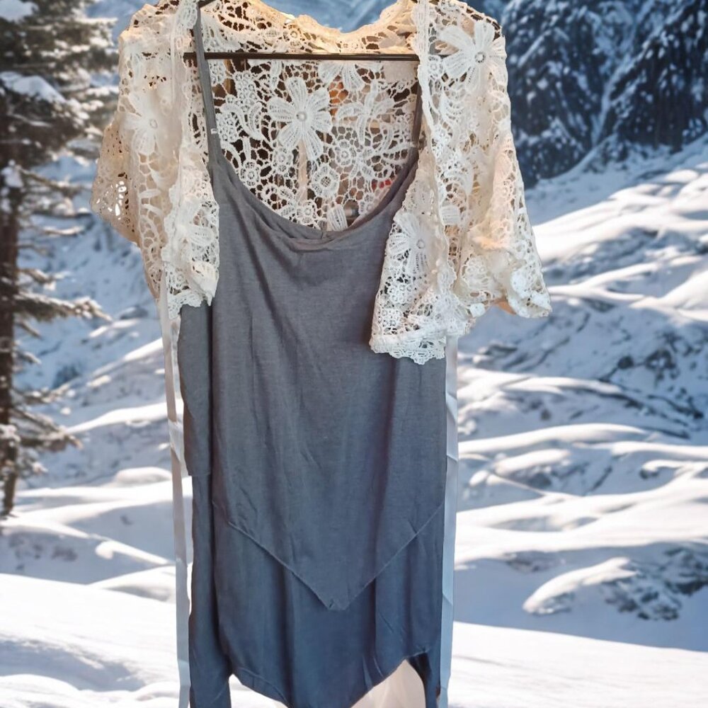 NWT Rosegal 2pc Lace  Blouse Lace Flowy‎ Front Layers Asymmetrical  Size 2X